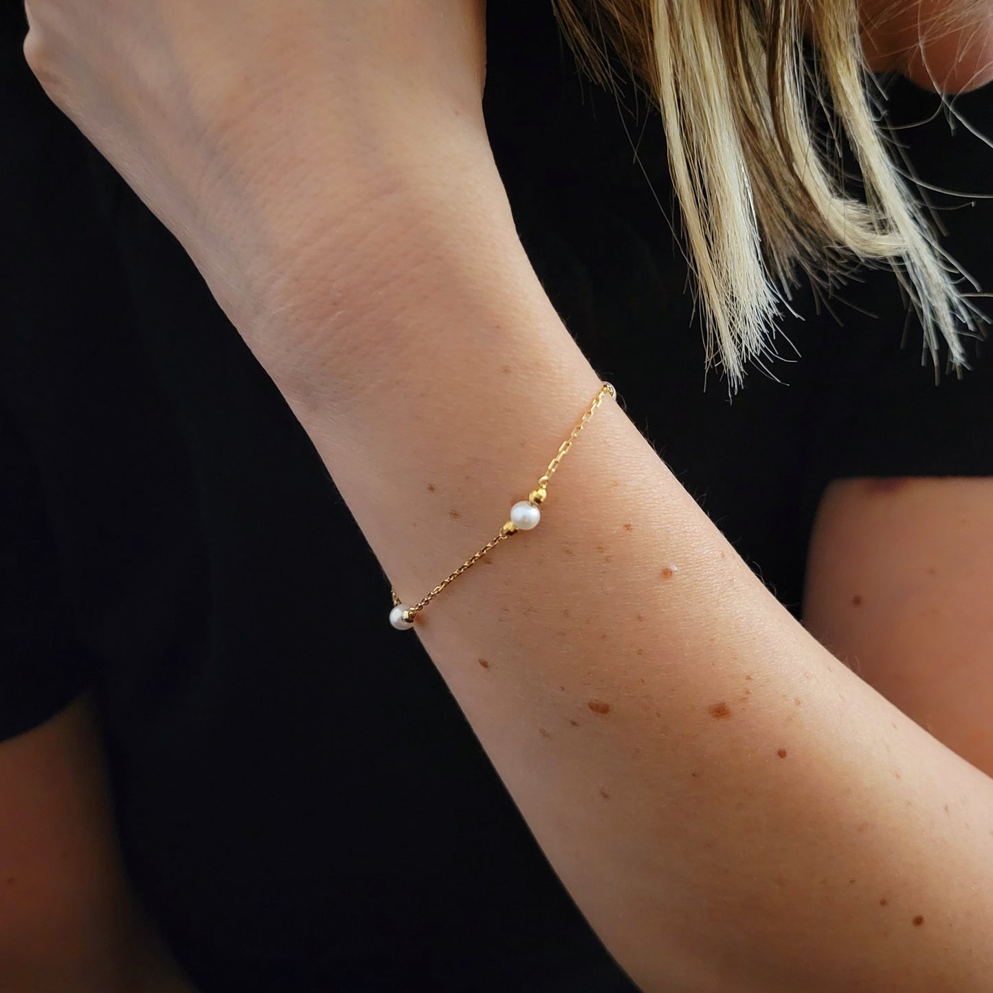 14k Yellow Gold Bracelet with Pearl